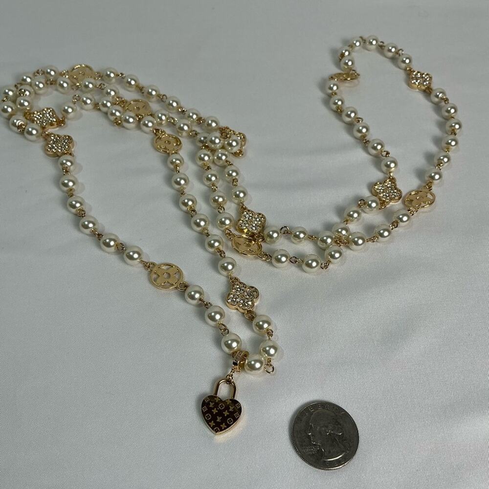 Louis Vuitton Simulated White Pearl Gold Rhinestone Necklace - Picture 12 of 12